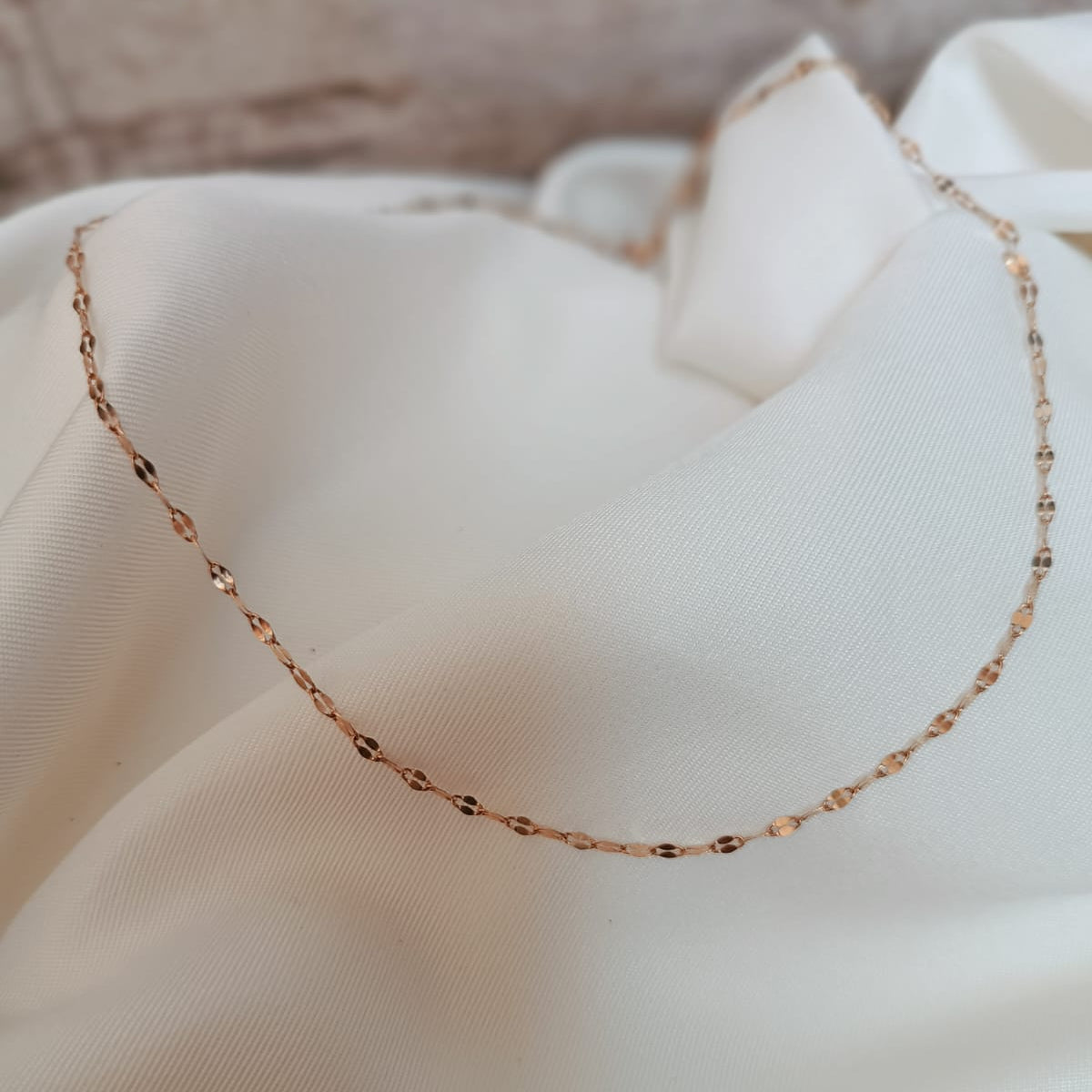 Lumière Collier ras le cou